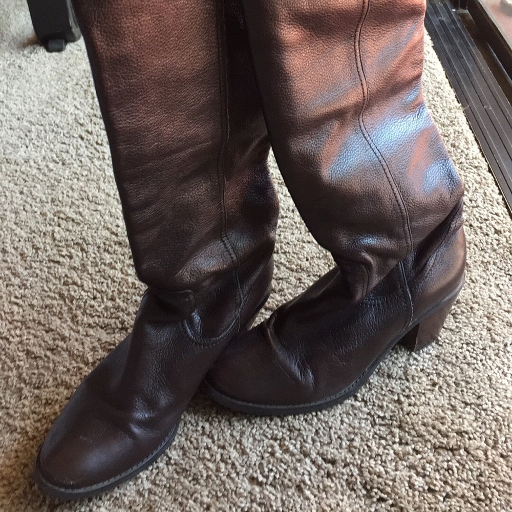 Heeled boots